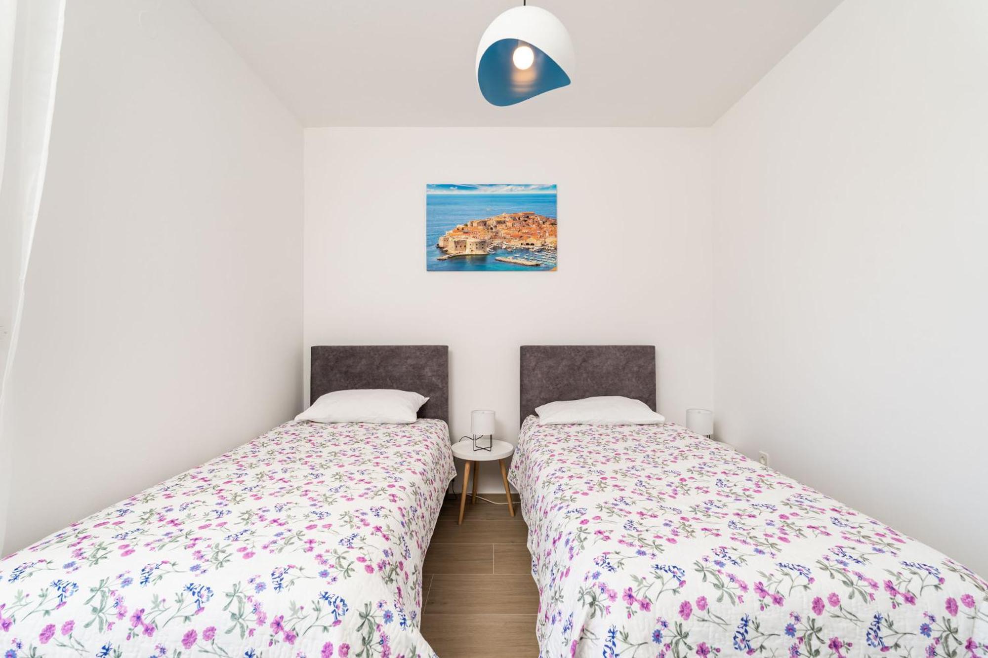 Apartment Fiorenini มลินี ภายนอก รูปภาพ