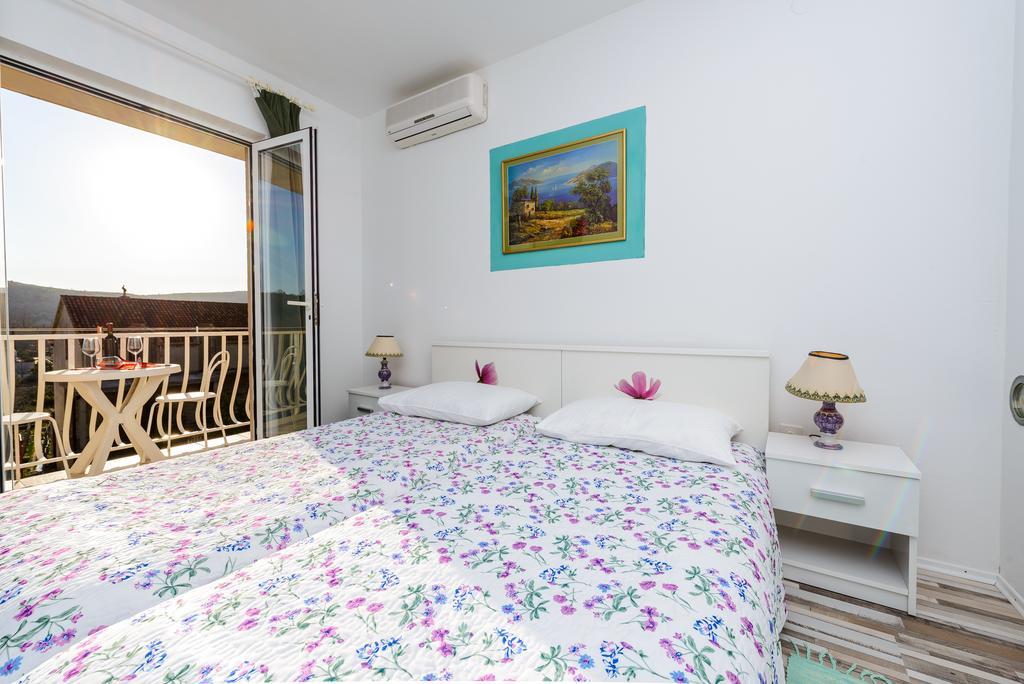 Apartment Fiorenini มลินี ภายนอก รูปภาพ